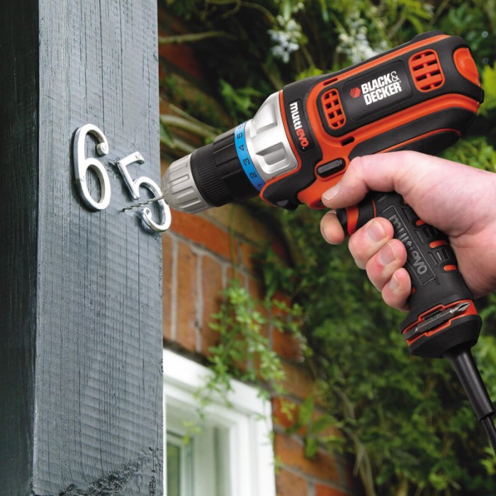 Багатофункціональний інструмент з насадкою дриль-шурупокрут BLACK+DECKER MT350K (MT350K)