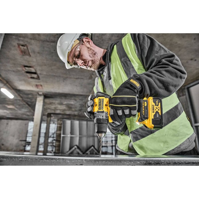 Дрель-шуруповерт аккумуляторная бесщеточная DeWALT DCD800P2T (DCD800P2T)