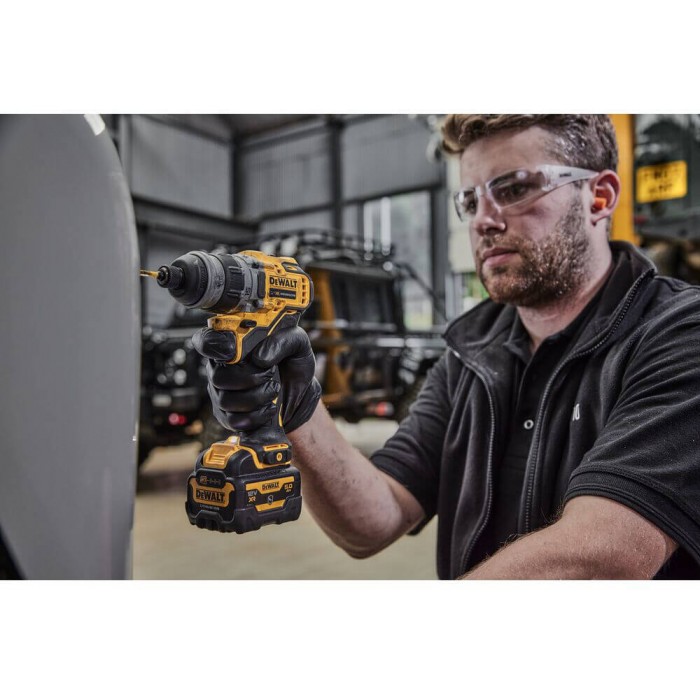 Дрель-шуруповерт аккумуляторная бесщеточная со сменными насадками DeWALT DCD703NT (DCD703NT)
