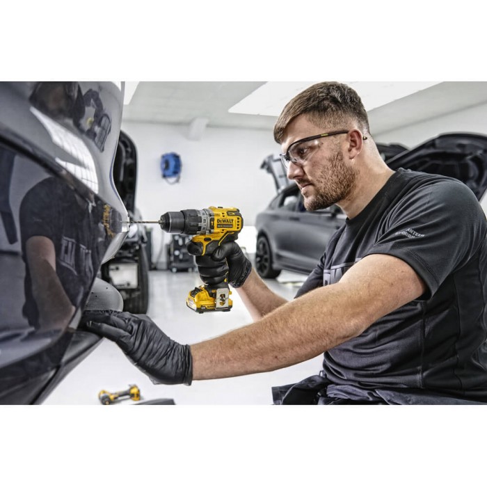 Дрель-шуруповерт аккумуляторная безщеточная ударная DeWALT DCD706D2 (DCD706D2)