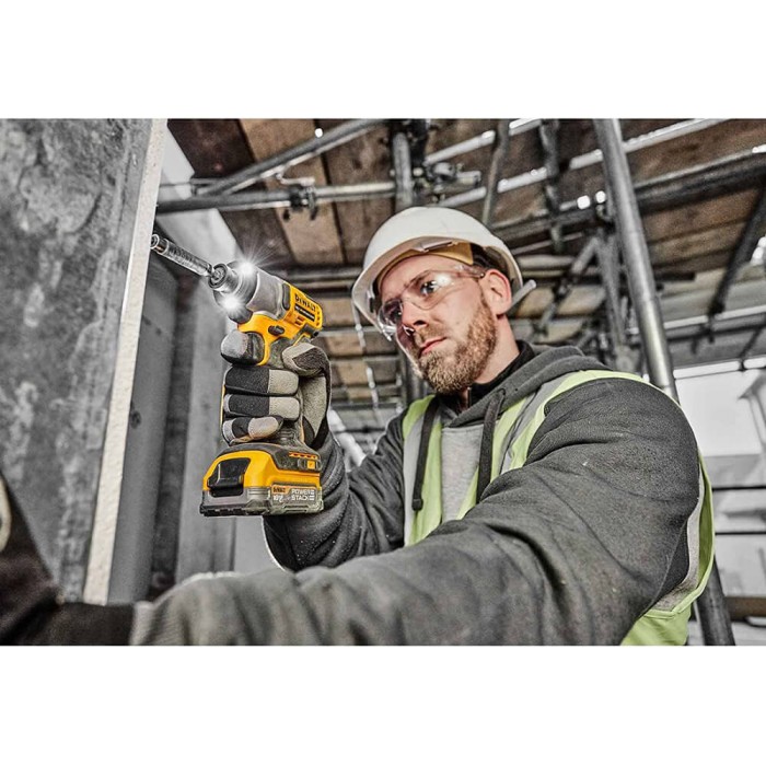 Шуруповерт ударный аккумуляторный бесщеточный DeWALT DCF840NT (DCF840NT)