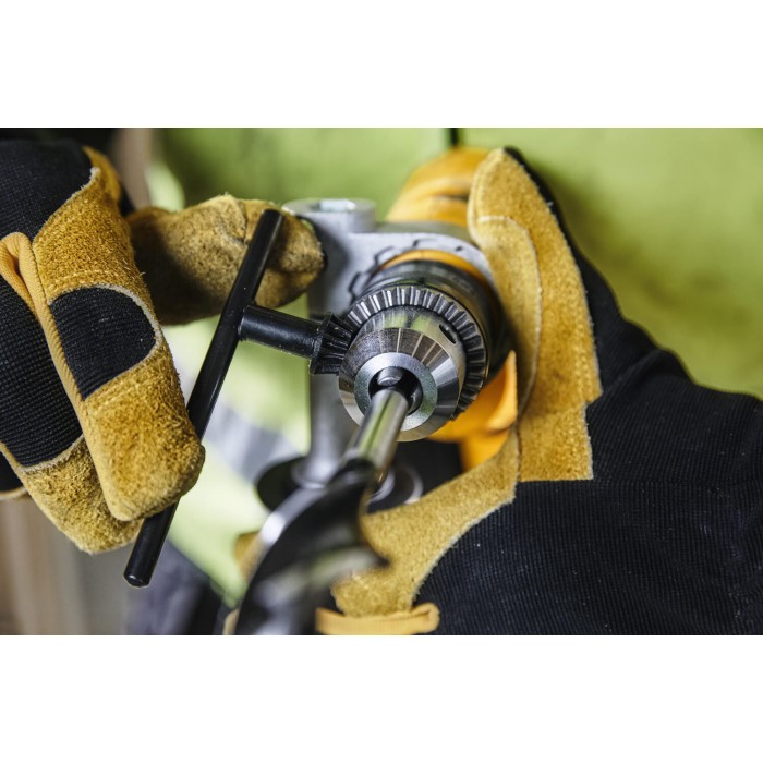 Дрель сетевая ударная DeWALT DWD024 (DWD024)