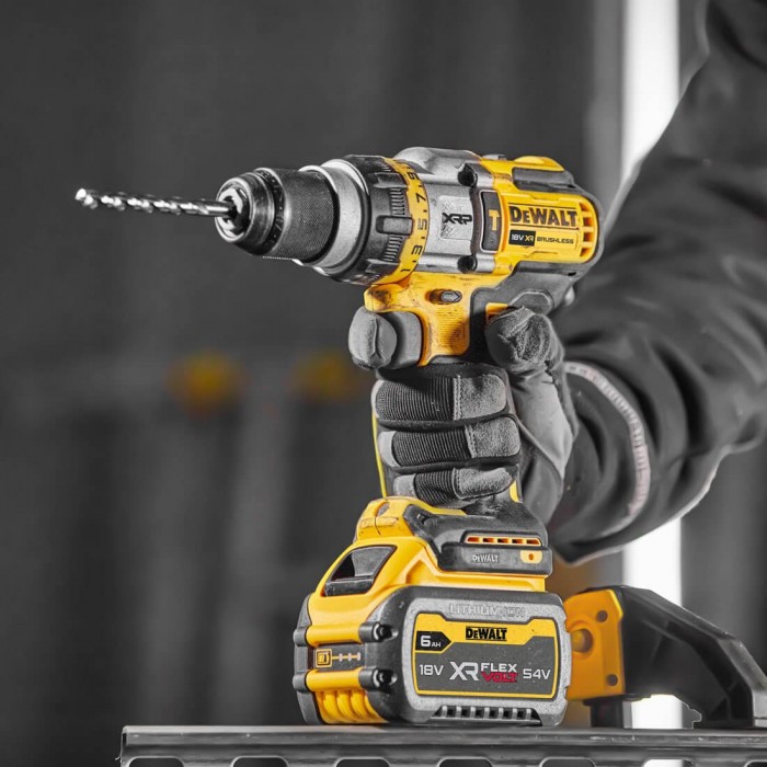 Дрель-шуруповерт аккумуляторная безщеточная ударная DeWALT DCD999T1 (DCD999T1)