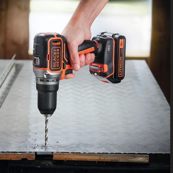 Дриль-шурупокрут акумуляторний безщітковий BLACK+DECKER BL186N (BL186N)