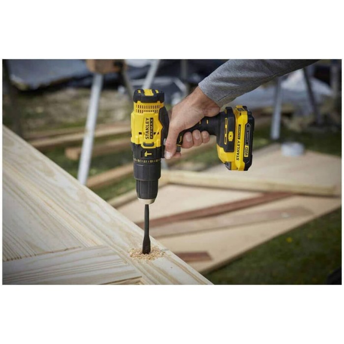 Дрель-шуруповерт ударная аккумуляторная STANLEY FATMAX SFMCD711C2K (SFMCD711C2K)