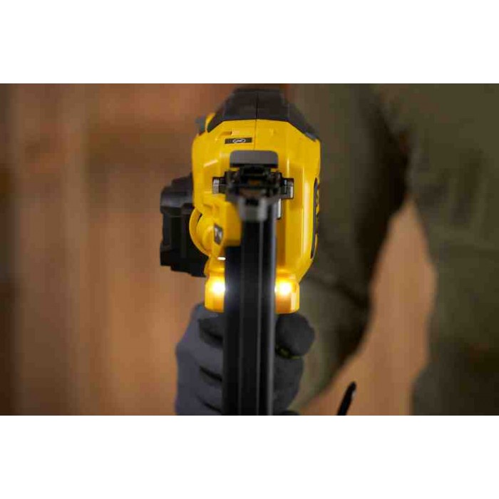 Пістолет цвяхозабивний акумуляторний STANLEY FATMAX SFMCN618B (SFMCN618B)