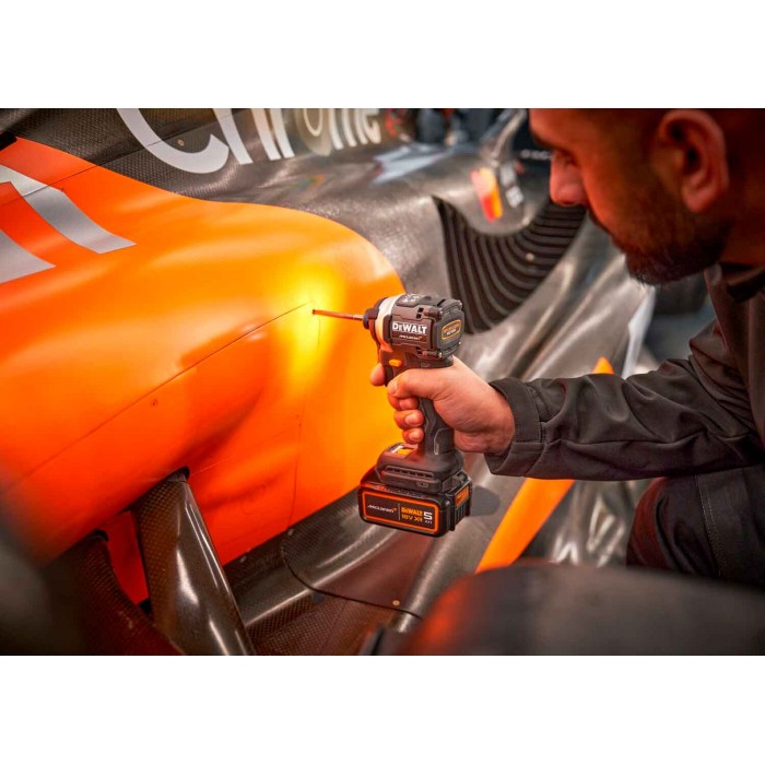 Шуруповерт ударный McLaren F1 TEAM LIMITED EDITION DeWALT DCF85MP2T (DCF85MP2T)