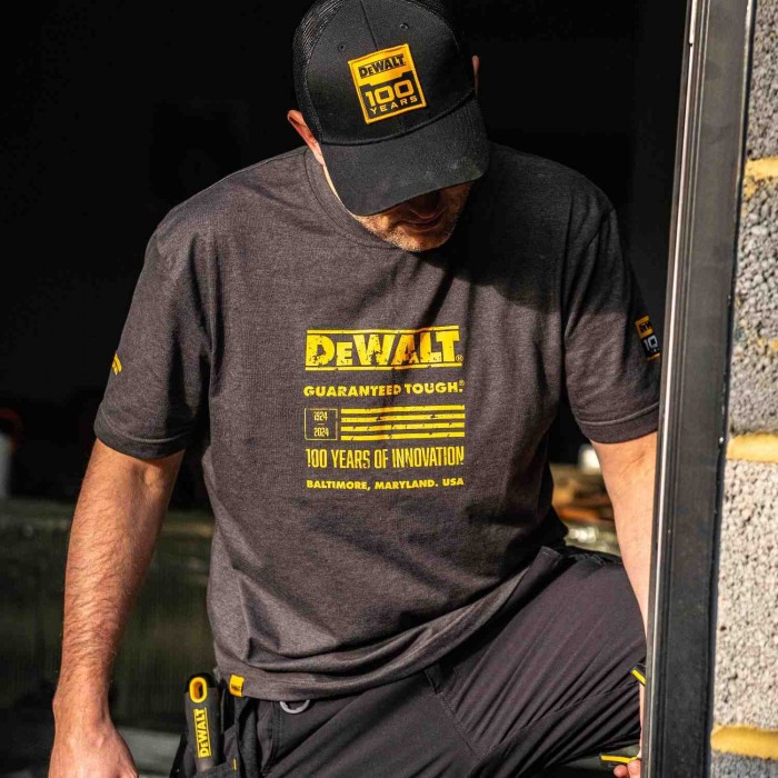 Футболка 100 YEAR T-SHIRT DeWALT DWC240-004-XL (DWC240-004-XL)