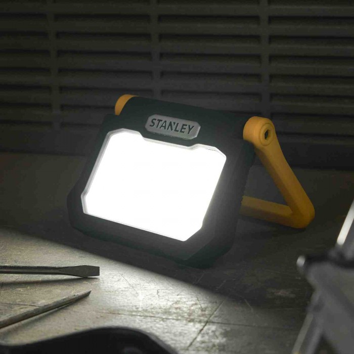 Прожектор світлодіодний STANLEY SXLS50118E (SXLS50118E)