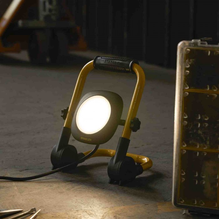 Прожектор світлодіодний STANLEY SXLS35525E (SXLS35525E)