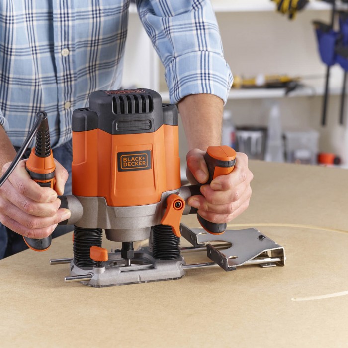 Фрезер мережевий BLACK+DECKER KW1200E (KW1200E)