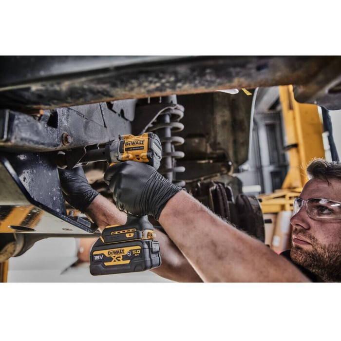 Гайкокрут ударный аккумуляторный бесщеточный DeWALT DCF921P2G (DCF921P2G)