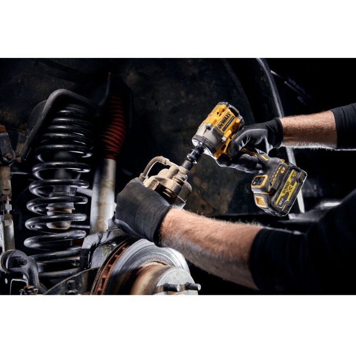 Гайкокрут ударный аккумуляторный бесщеточный DeWALT DCF921P2G (DCF921P2G)