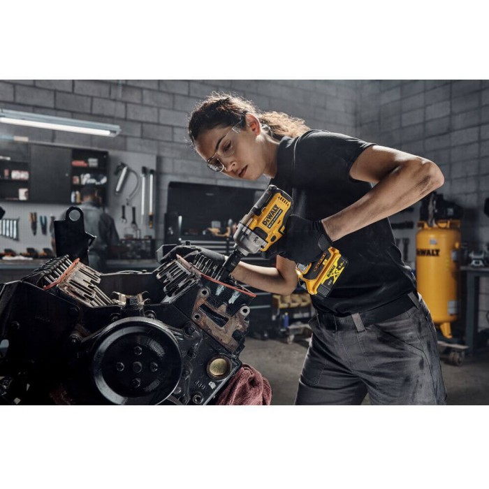 Гайкокрут ударный аккумуляторный бесщеточный DeWALT DCF892N (DCF892N)