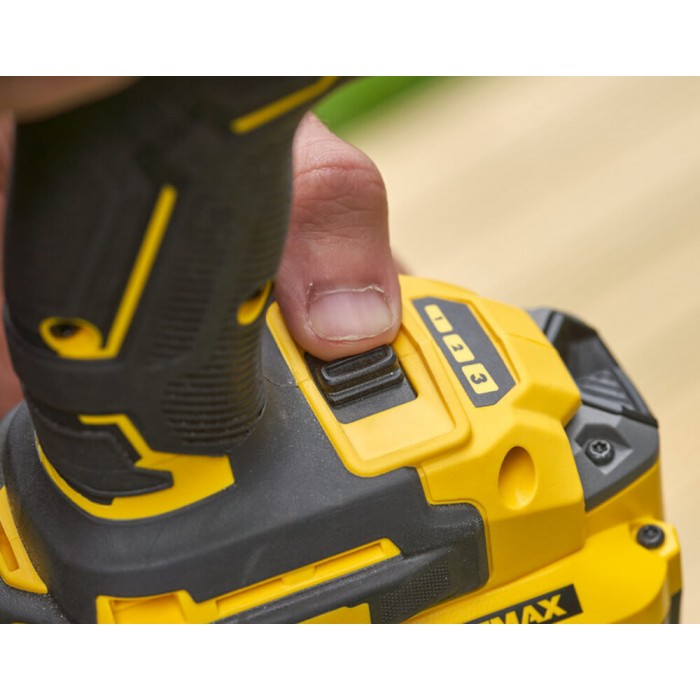 Гайковерт ударний акумуляторний STANLEY FATMAX SFMCF820D2K (SFMCF820D2K)