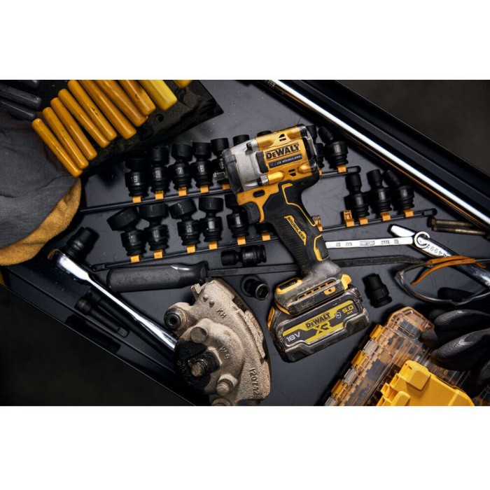 Гайкокрут ударный аккумуляторный бесщеточный DeWALT DCF923P2G (DCF923P2G)