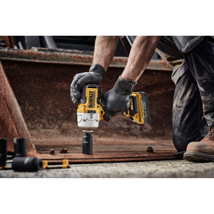 Гайкокрут ударный аккумуляторный бесщеточный DeWALT DCF961H2T (DCF961H2T)
