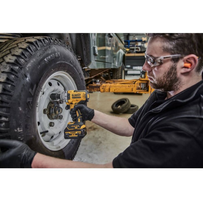 Гайкокрут ударный аккумуляторный бесщеточный DeWALT DCF891P2G (DCF891P2G)