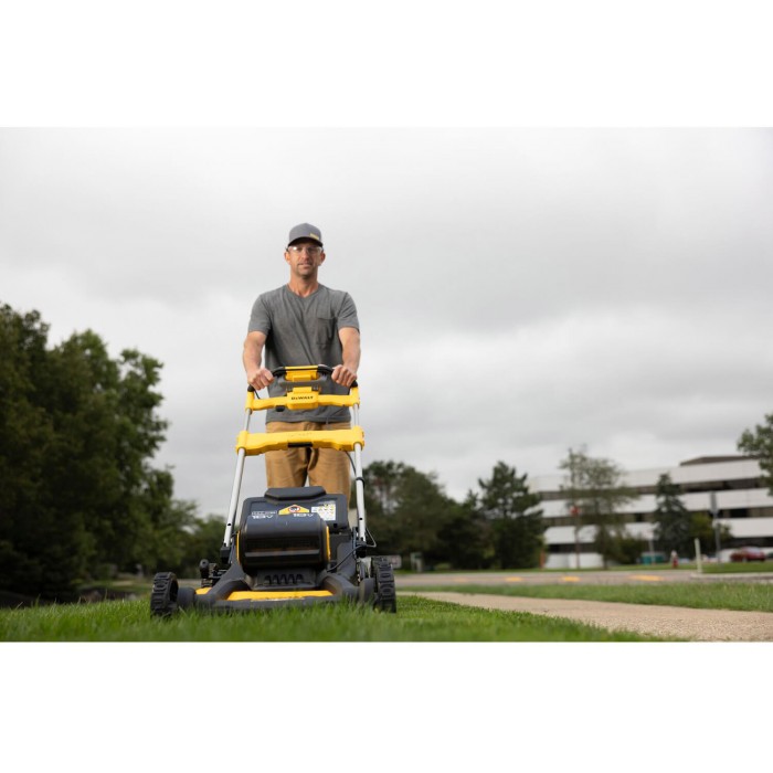 Газонокосилка аккумуляторная бесходная самоходная DeWALT DCMWSP156W2 (DCMWSP156W2)