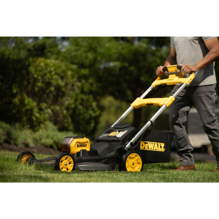 Газонокосилка аккумуляторная бесходная самоходная DeWALT DCMWSP550N (DCMWSP550N)