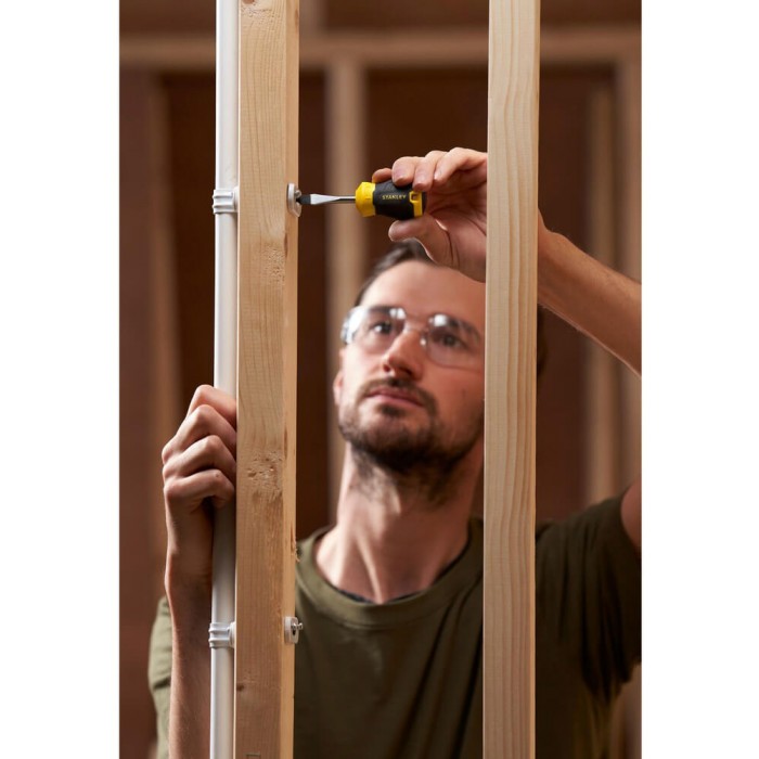 Викрутка Cushion Grip довжиною 45 мм з жалом, що розширюється під шліц SL 6.5 STANLEY STHT16147-0 (STHT16147-0)