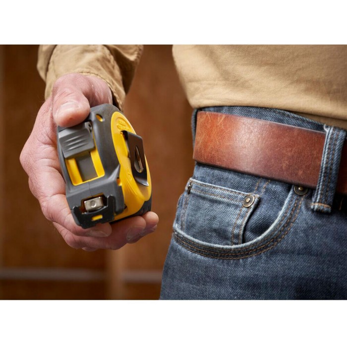 Рулетка измерительная CONTROL-LOCK длиной 10 м/33, шириной 25 мм, в обрезиненном корпусе, с двойной шкалой STANLEY STHT37237-5 (STHT37237-5)