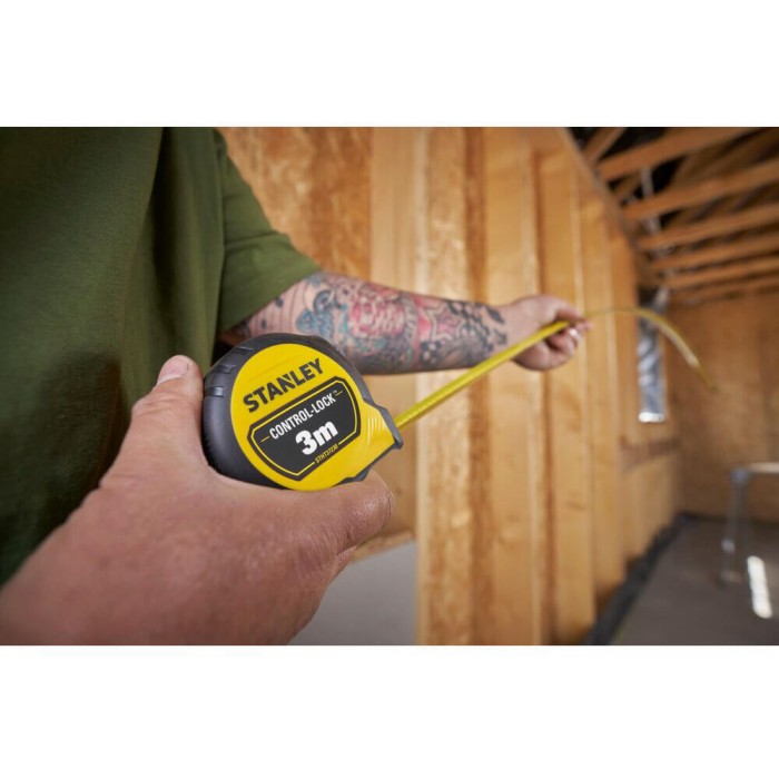 Рулетка измерительная CONTROL-LOCK длиной 3 м, шириной 19 мм, в резиновом корпусе, с двойной шкалой STANLEY STHT37230-0 (STHT37230-0)