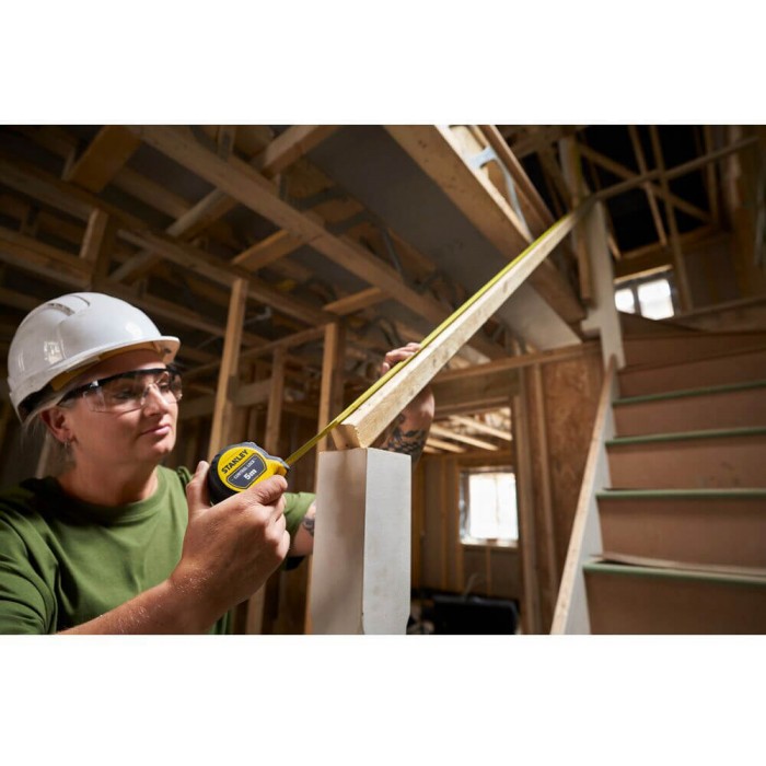 Рулетка измерительная CONTROL-LOCK длиной 5 м, шириной 25 мм, в обрезиненном корпусе, с двойной шкалой STANLEY STHT37231-0 (STHT37231-0)