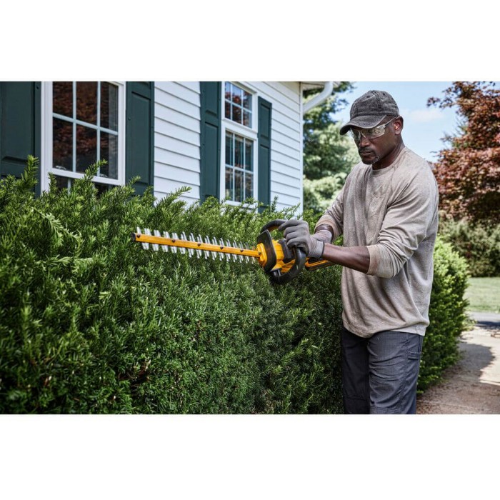 Кусторез аккумуляторный бесщеточный DeWALT DCMHT573N (DCMHT573N)