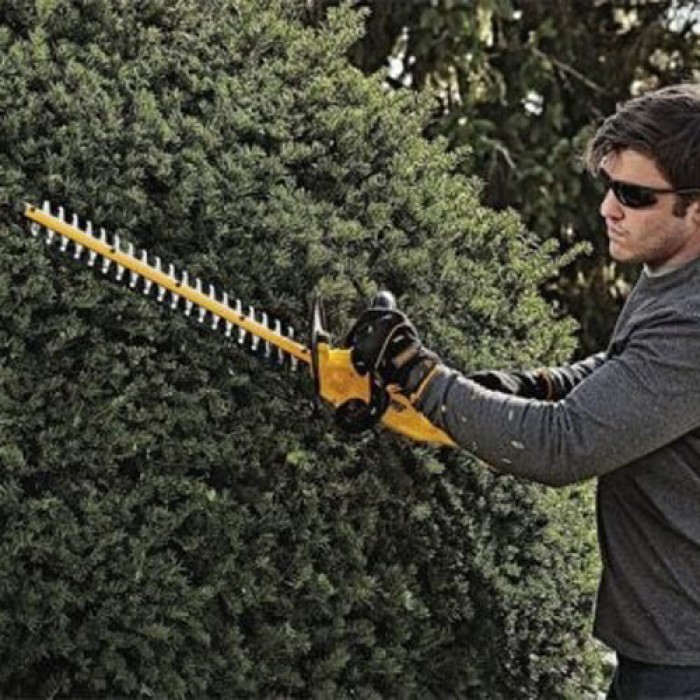 Кусторез аккумуляторный DeWALT DCM563P1 (DCM563P1)