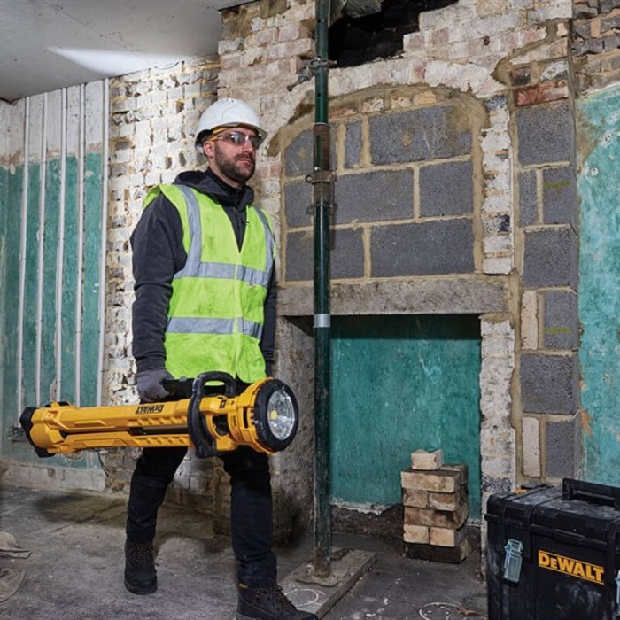 Фонарь светодиодный аккумуляторный DeWALT DCL079 (DCL079)