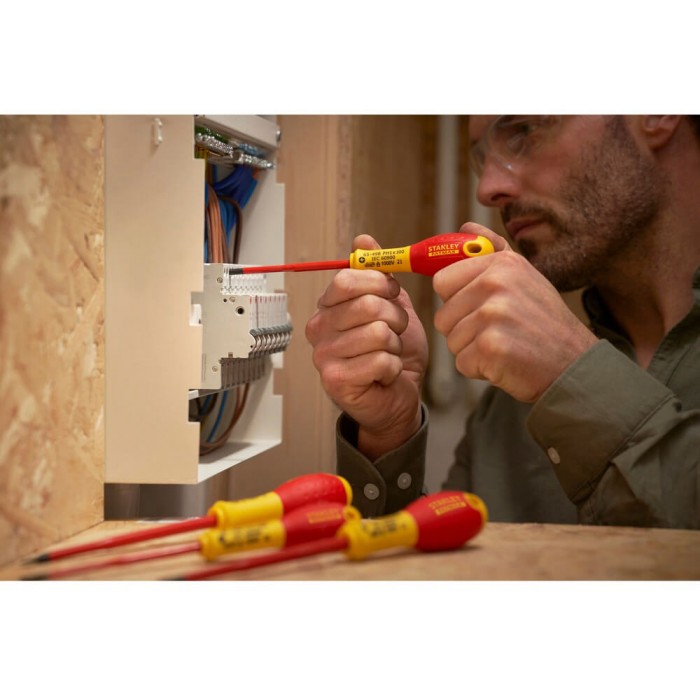 Набор из пяти изолированных отверток для электриков FatMax VDE 1000V STANLEY XTHT0-62692 (XTHT0-62692)