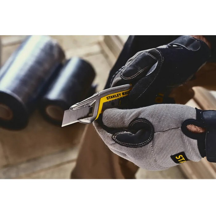 Ніж FatMax Integrated Snap Knife довжиною 165 мм з лезом шириною 18 мм з сегментами, що відламуються STANLEY FMHT10594-0 (FMHT10594-0)