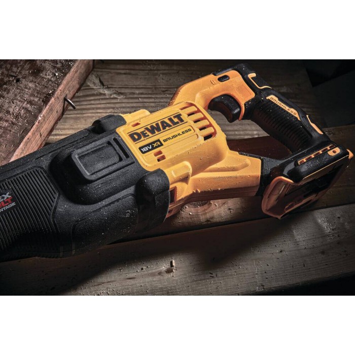 Пила сабельная аккумуляторная DeWALT DCS386T1 (DCS386T1)