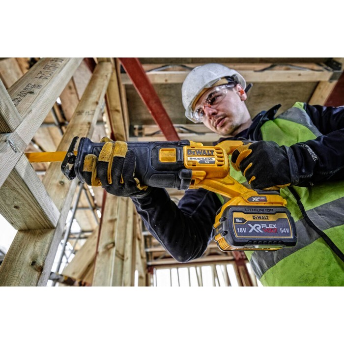 Пила сабельная аккумуляторная DeWALT DCS389NT (DCS389NT)