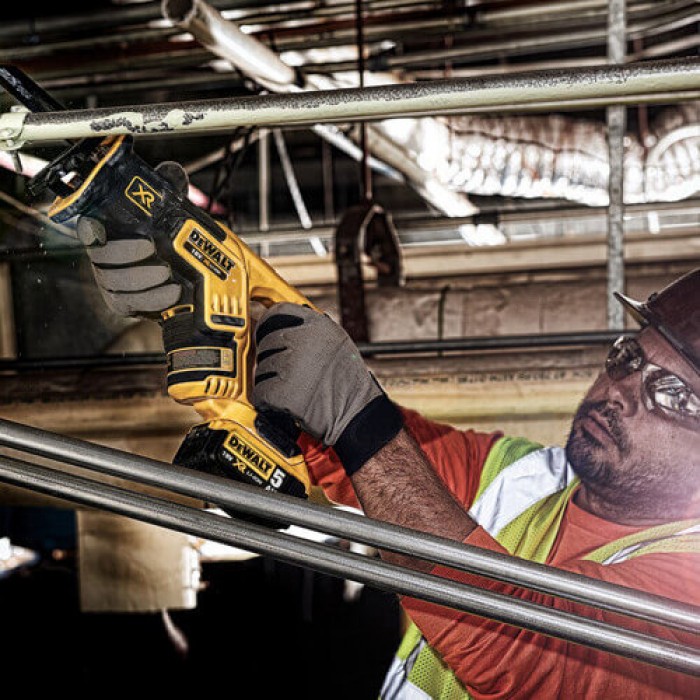 Пила сабельная аккумуляторная бесщеточная DeWALT DCS367P2 (DCS367P2)