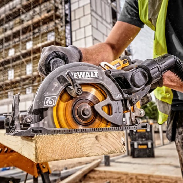 Пила дисковая аккумуляторная бесщеточная DeWALT DCS577N (DCS577N)