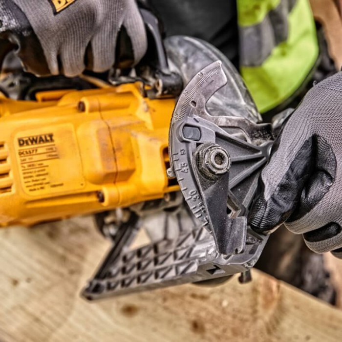 Пила дисковая аккумуляторная бесщеточная DeWALT DCS577N (DCS577N)