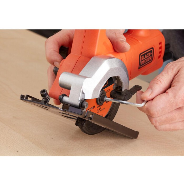 Пила дискова мережева BLACK+DECKER BES510 (BES510)