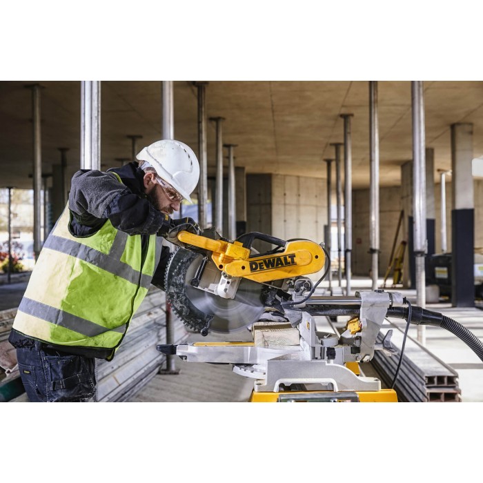 Пила настільна мережева DeWALT DWS780 (DWS780)