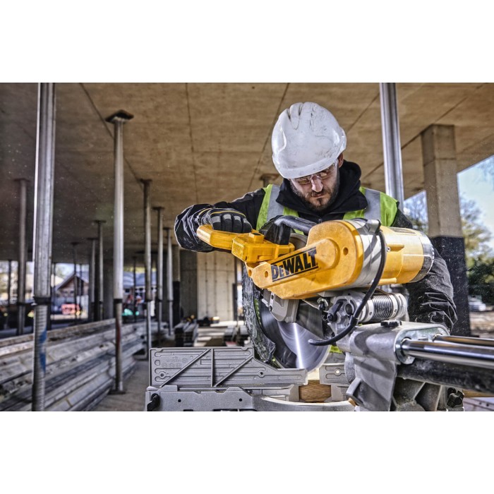 Пила настільна мережева DeWALT DWS780 (DWS780)