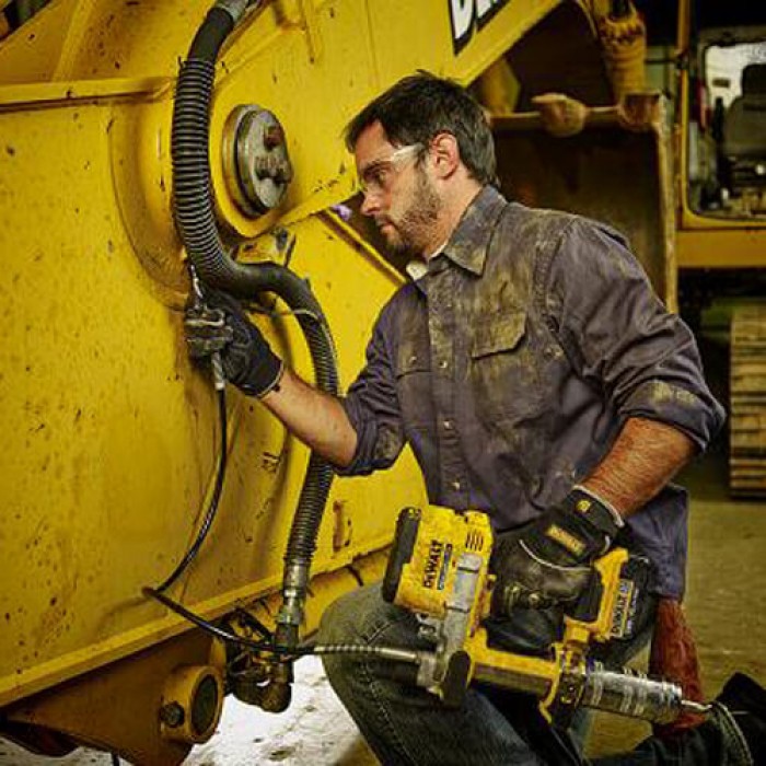 Пістолет маcляний акумуляторний DeWALT DCGG571NK (DCGG571NK)