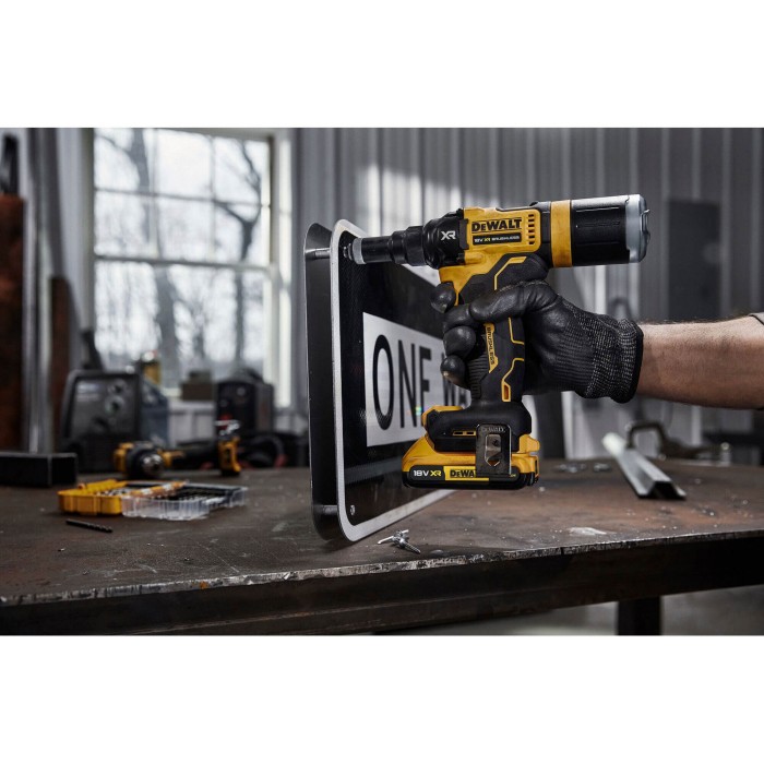 Заклепочник акумуляторний безщітковий DeWALT DCF403NT (DCF403NT)