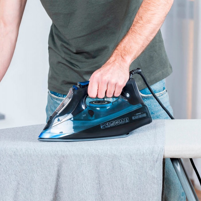 Праска BLACK+DECKER BXIR2606E (BXIR2606E)