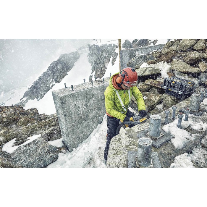 Шлифмашина угловая - болгарка бесщеточная аккумуляторная DeWALT DCG418X2 (DCG418X2)