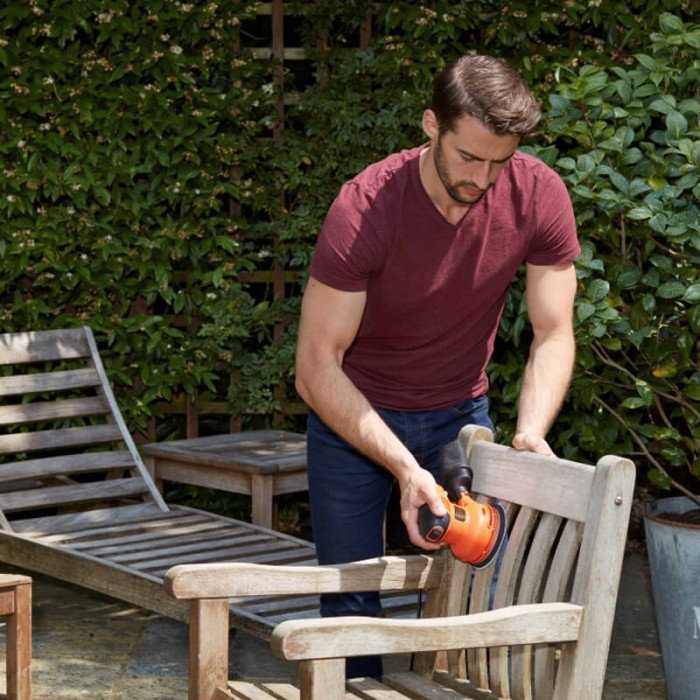 Шліфмашина ексцентрикова мережева BLACK+DECKER BEW210 (BEW210)