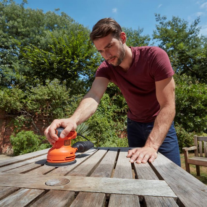 Шліфмашина ексцентрикова мережева BLACK+DECKER BEW210 (BEW210)