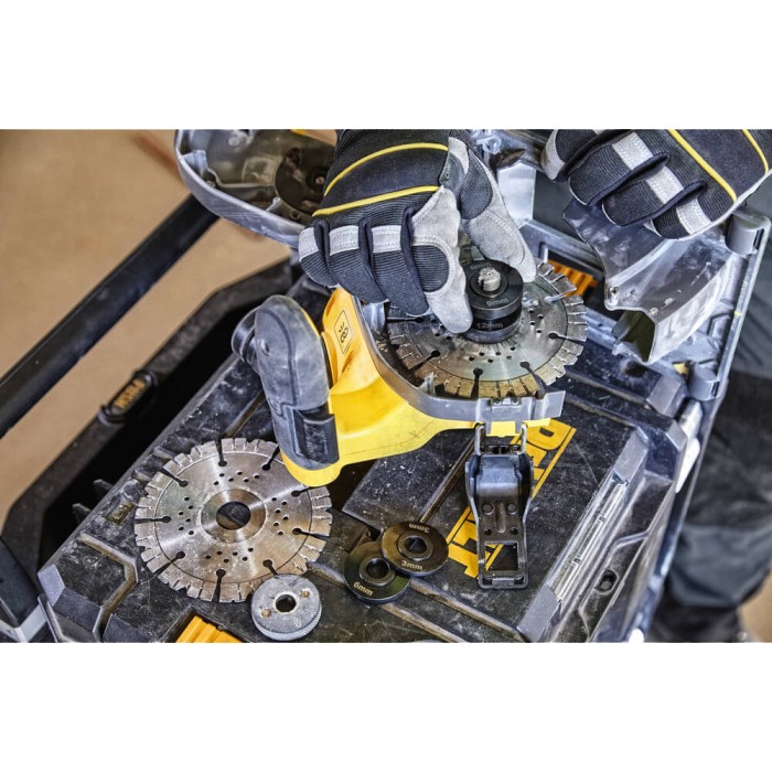 Штроборіз акумуляторний безщітковий DeWALT DCG200NT (DCG200NT)