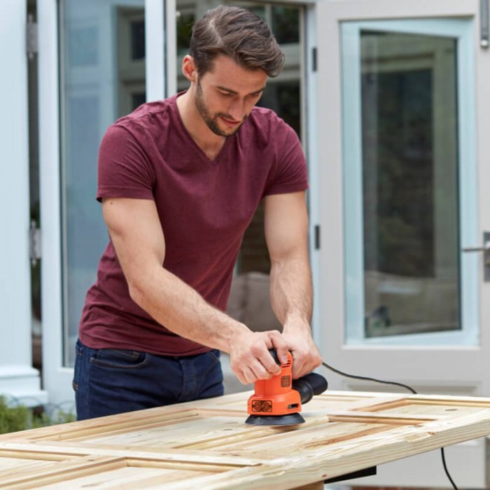 Шліфмашина вібраційна мережева BLACK+DECKER BEW200 (BEW200)