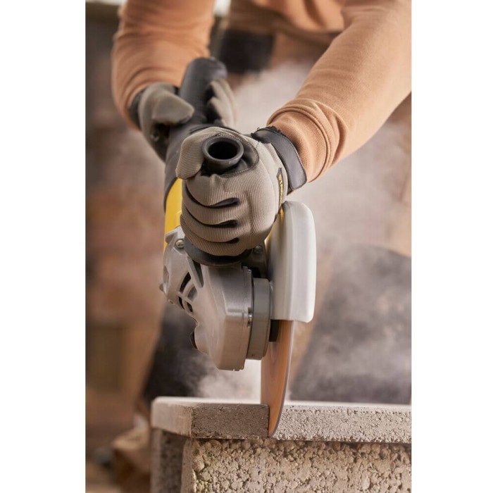 Шлифмашина угловая - болгарка сетевая STANLEY FATMAX FMEG232 (FMEG232)